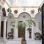 De Faroles Отель 2*
