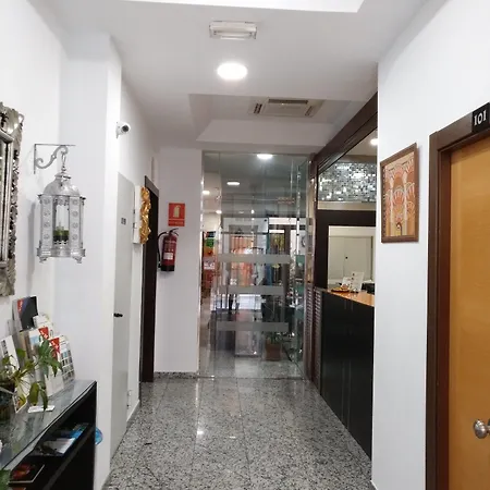 洛斯法罗乐思酒店 酒店